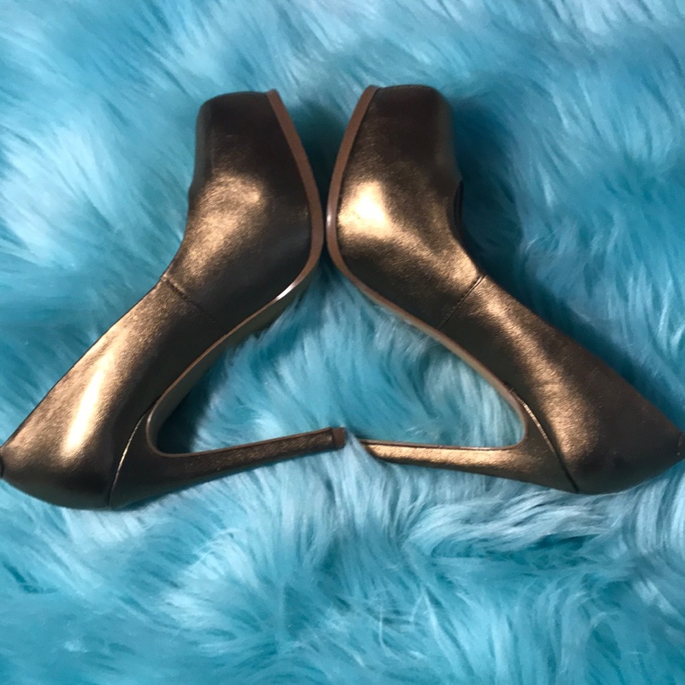 Dark GOLD size 6 platform stilettos - Picture 4 of 7